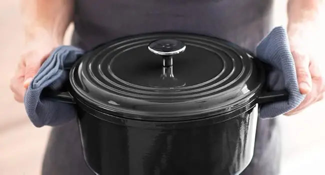 Cast Iron Dutch Oven