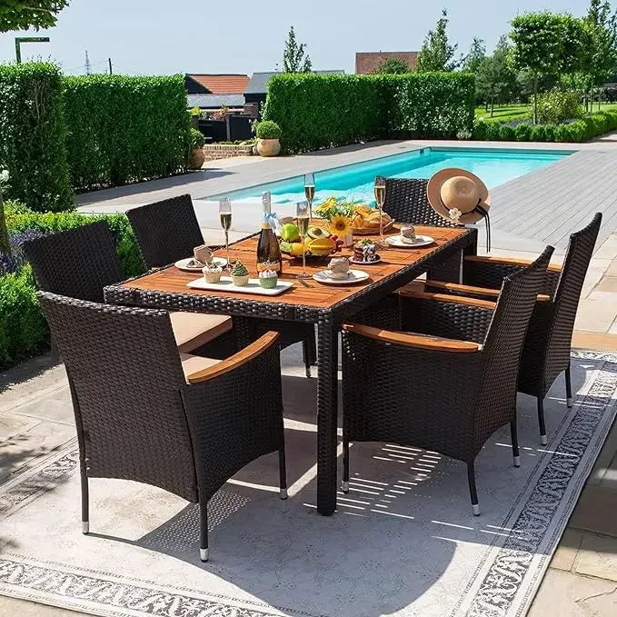 Patio Conversation Set/ Dining Table and Chairs